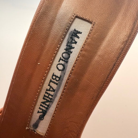 Vintage Manolo Blahnik Pumps - Picture 4 of 12